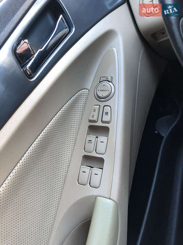 Седан Hyundai Sonata 2013 в Одесі