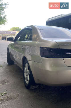 Седан Hyundai Sonata 2005 в Каменском