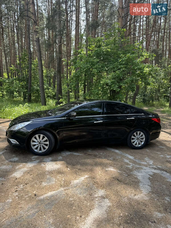 Седан Hyundai Sonata 2013 в Обухове