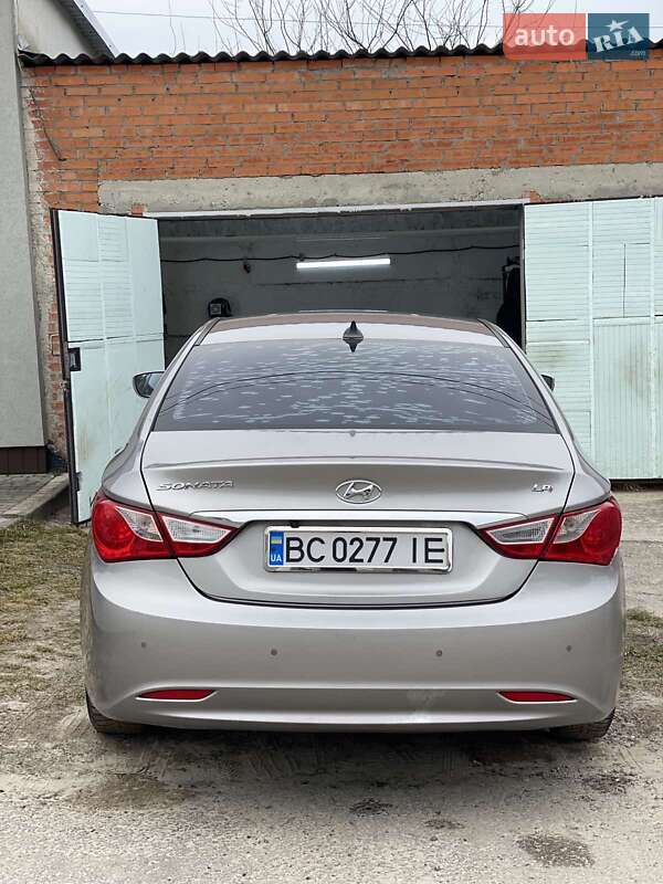 Седан Hyundai Sonata 2014 в Николаеве