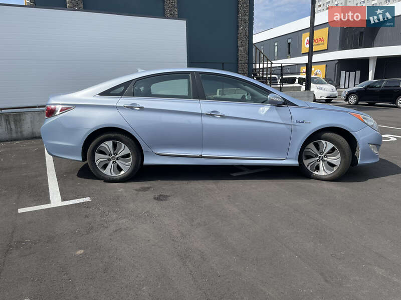 Седан Hyundai Sonata 2014 в Киеве