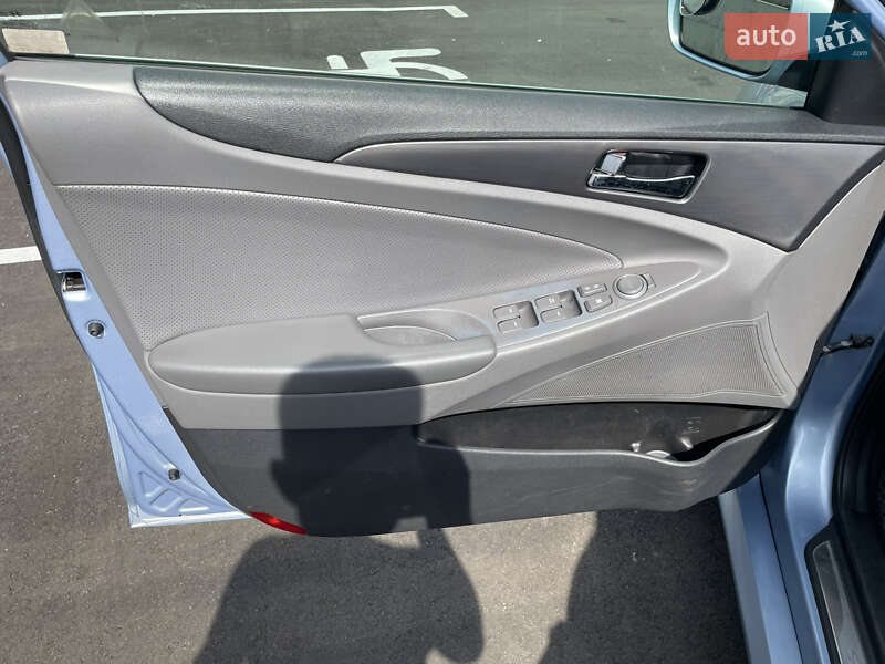 Седан Hyundai Sonata 2014 в Киеве