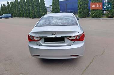 Седан Hyundai Sonata 2015 в 