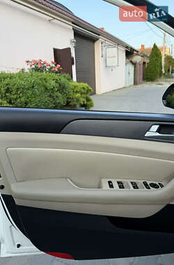 Седан Hyundai Sonata 2014 в 