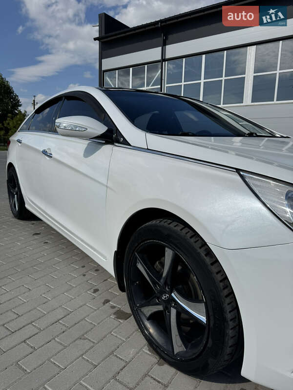 Седан Hyundai Sonata 2011 в Бершаді