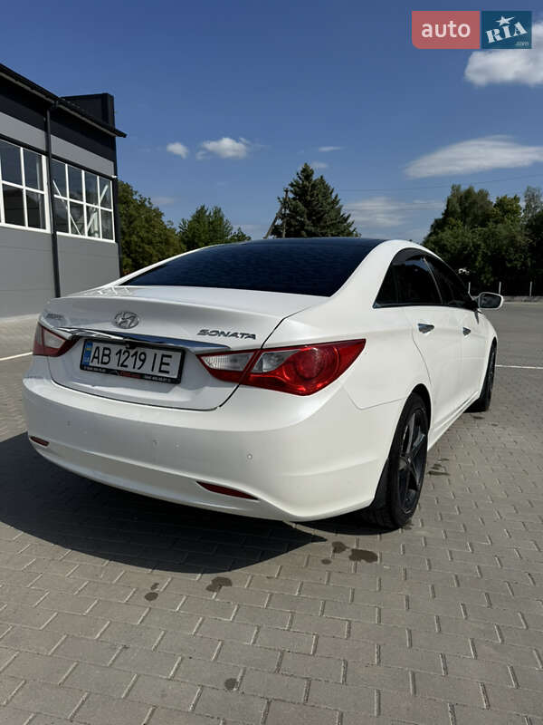 Седан Hyundai Sonata 2011 в Бершаді