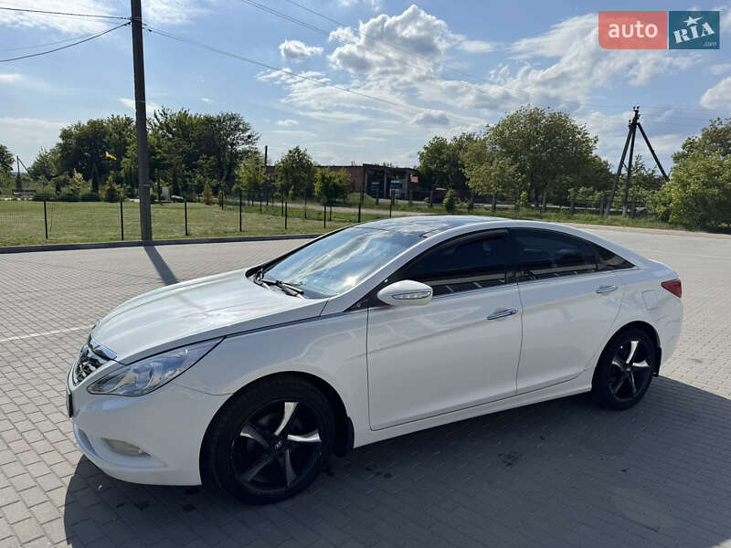 Седан Hyundai Sonata 2011 в Бершаді