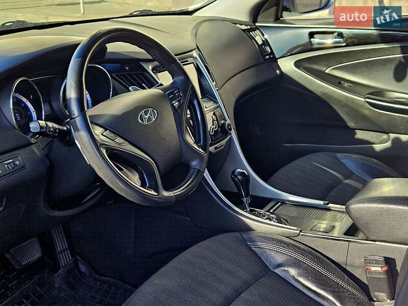 Седан Hyundai Sonata 2012 в Львові