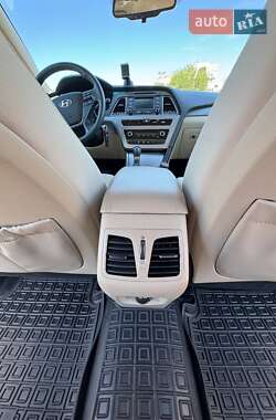 Седан Hyundai Sonata 2015 в 