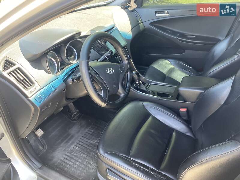 Седан Hyundai Sonata 2014 в Белгороде-Днестровском