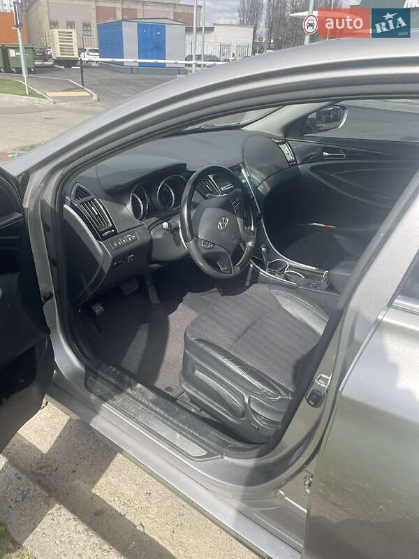 Седан Hyundai Sonata 2011 в Києві