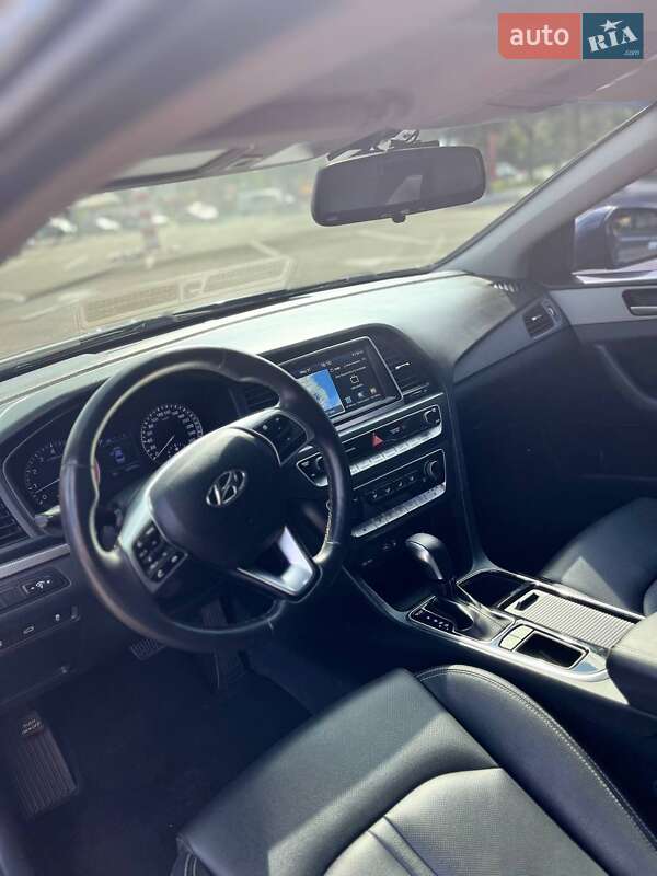 Седан Hyundai Sonata 2018 в Одессе