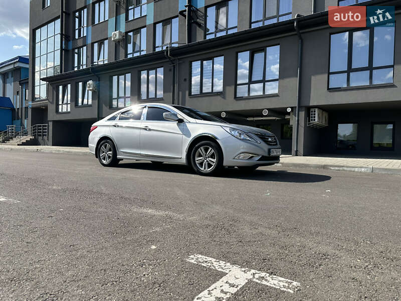 Седан Hyundai Sonata 2014 в Рівному фото 43 Седан Hyundai Sonata 2014 в Рівному