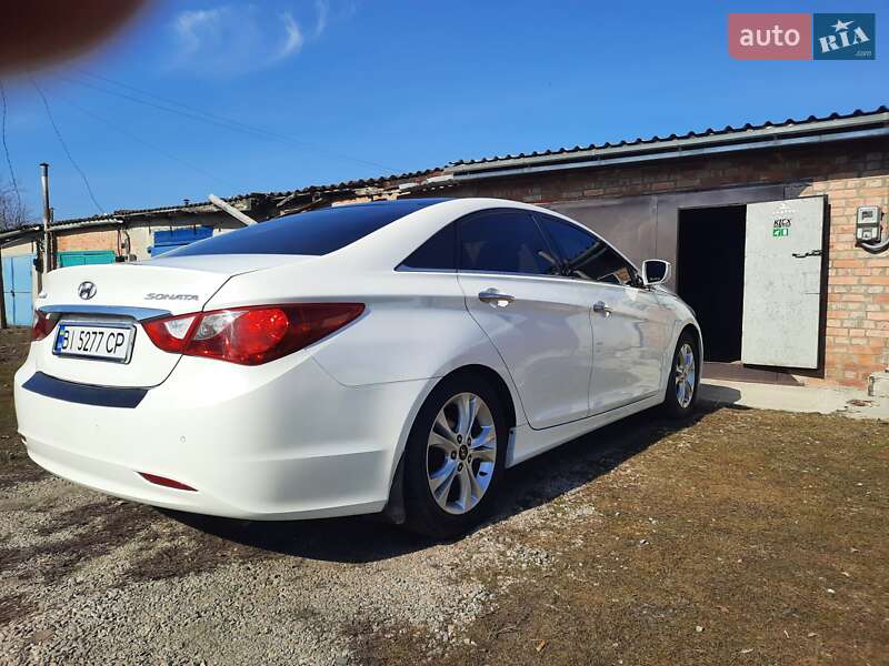 Седан Hyundai Sonata 2011 в Карлівці