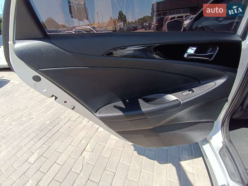 Седан Hyundai Sonata 2014 в Полтаві