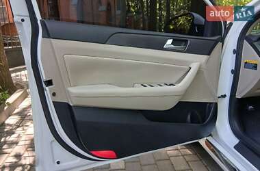 Седан Hyundai Sonata 2015 в 