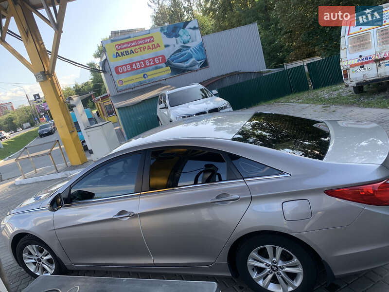 Седан Hyundai Sonata 2011 в Тернополі