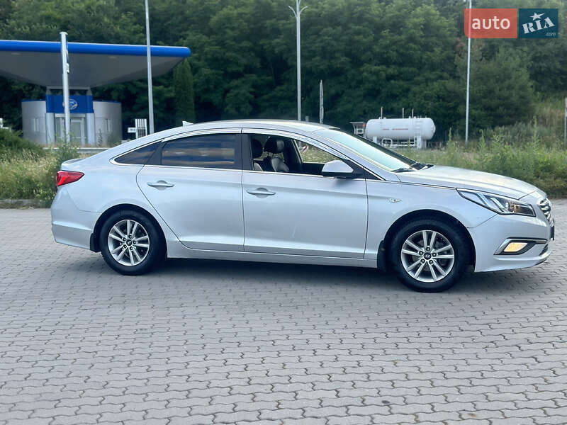 Седан Hyundai Sonata 2015 в Могилев-Подольске