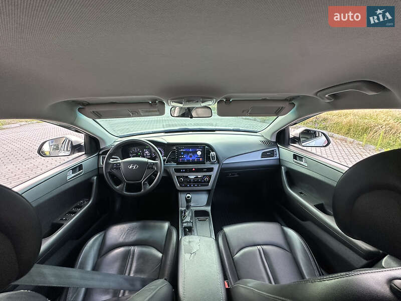 Седан Hyundai Sonata 2015 в Могилев-Подольске