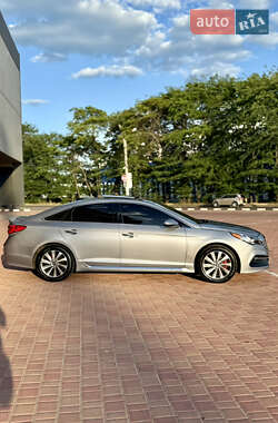 Седан Hyundai Sonata 2015 в 