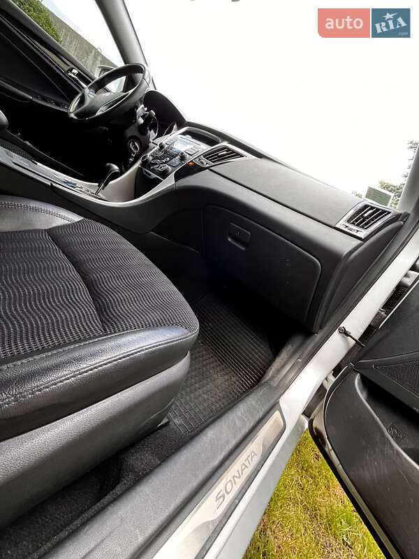 Седан Hyundai Sonata 2010 в Дніпрі