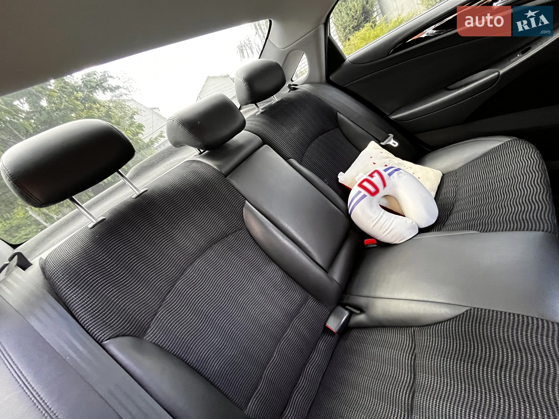 2010 Hyundai Sonata - мініатюра 6