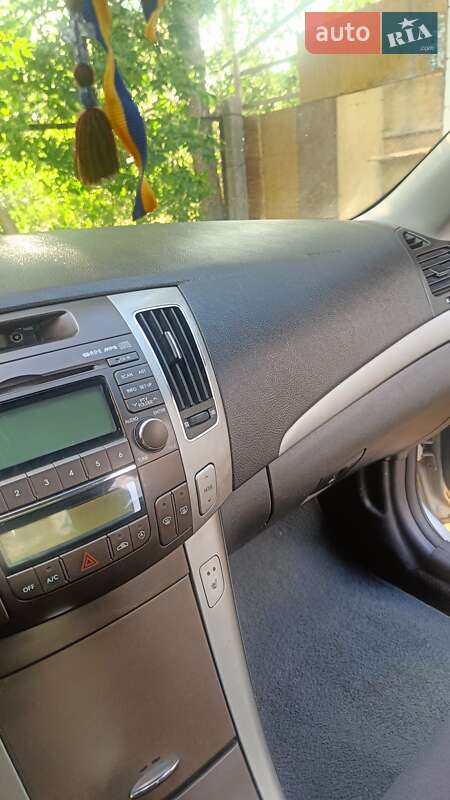 Седан Hyundai Sonata 2008 в Богуславі