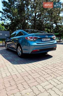 Седан Hyundai Sonata 2015 в Одессе
