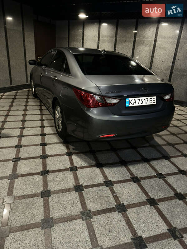 Hyundai Sonata 2013