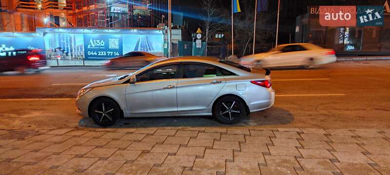 Седан Hyundai Sonata 2013 в Киеве