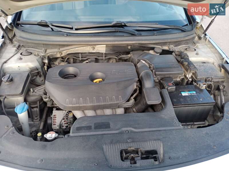 Седан Hyundai Sonata 2016 в Львове