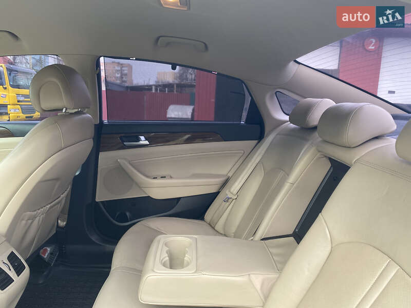 Седан Hyundai Sonata 2015 в Киеве фото 12 Седан Hyundai Sonata 2015 в Киеве