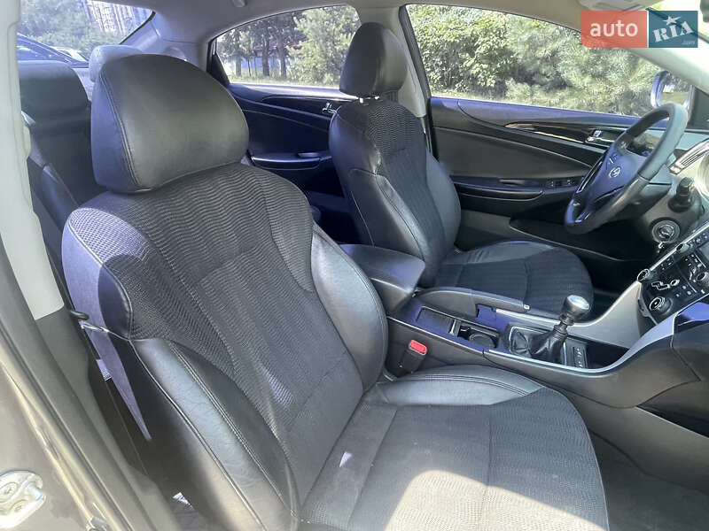 Седан Hyundai Sonata 2011 в Львові