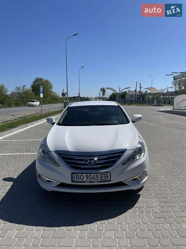 Седан Hyundai Sonata 2013 в Бережанах