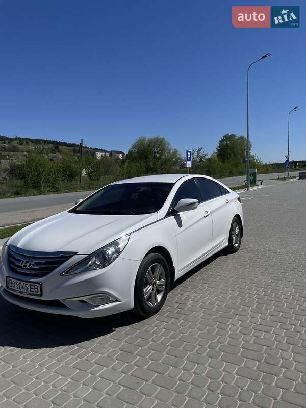 Седан Hyundai Sonata 2013 в Бережанах