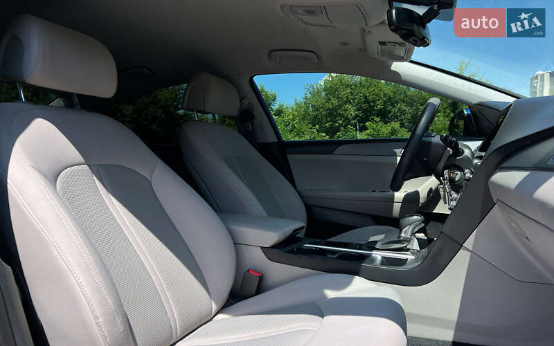 Седан Hyundai Sonata 2015 в Львові