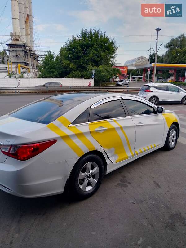 Седан Hyundai Sonata 2014 в Києві фото 11 Седан Hyundai Sonata 2014 в Києві