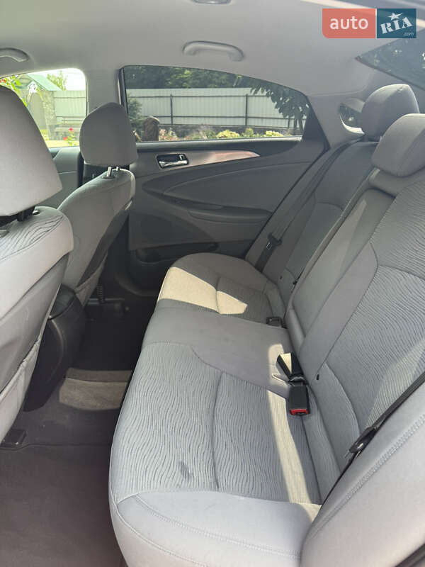 Седан Hyundai Sonata 2014 в Киеве фото 23 Седан Hyundai Sonata 2014 в Киеве