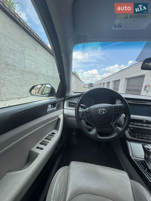 Седан Hyundai Sonata 2015 в Ирпене
