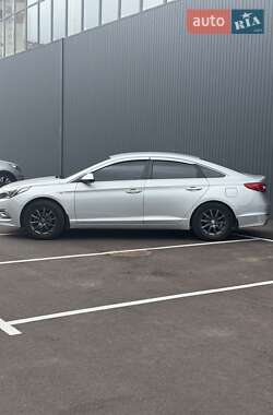 Седан Hyundai Sonata 2015 в 