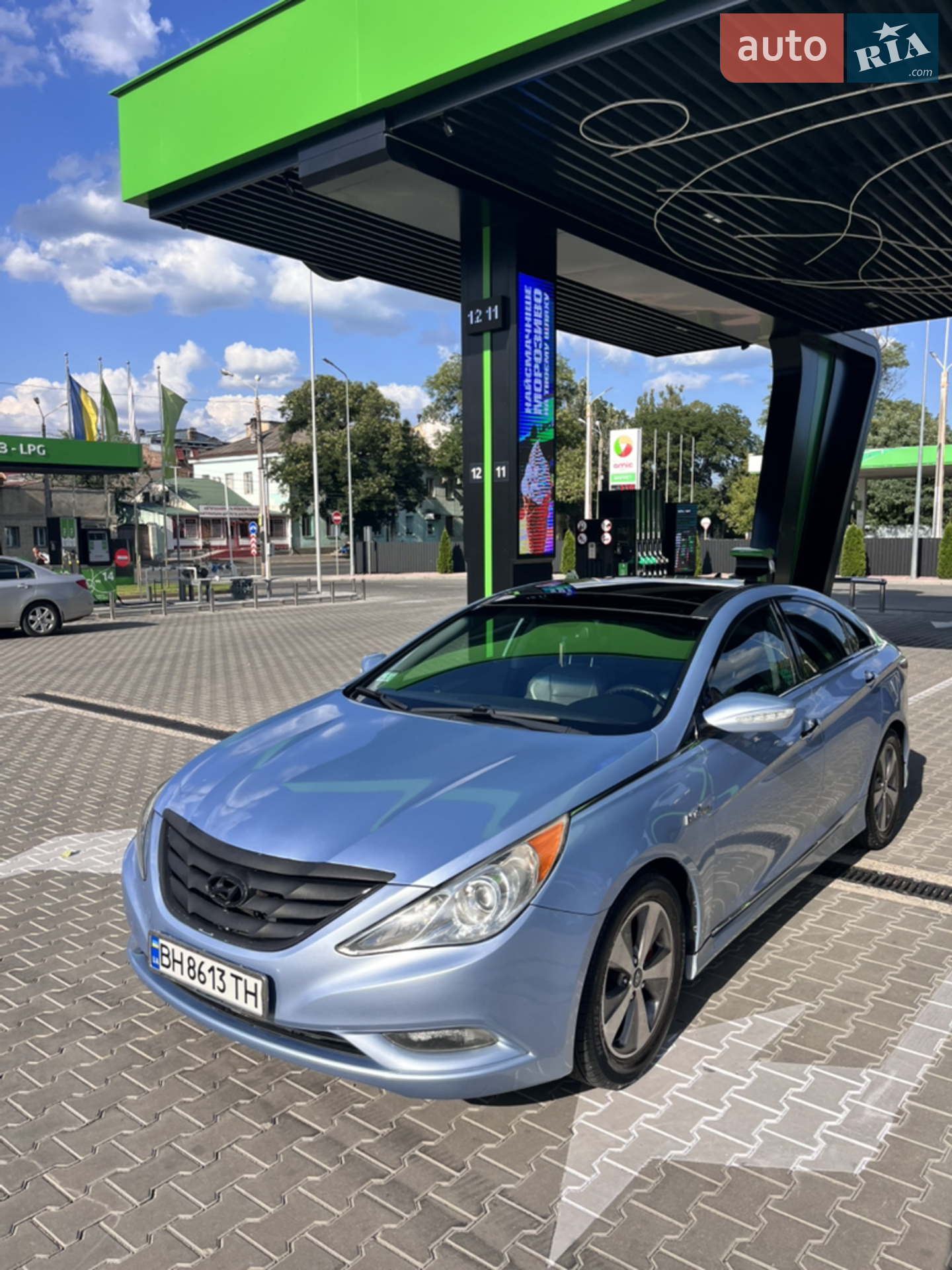 2011 Hyundai Sonata - мініатюра 2