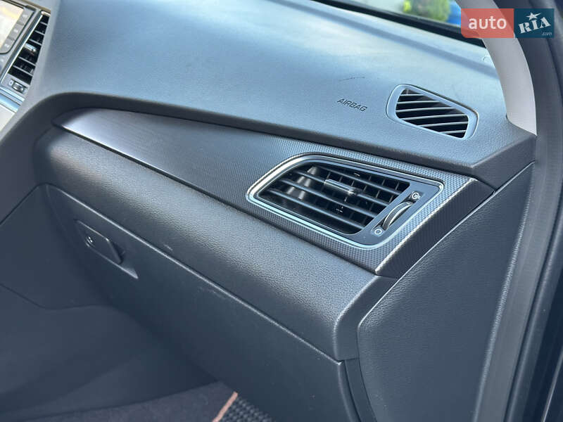 Седан Hyundai Sonata 2015 в Одессе