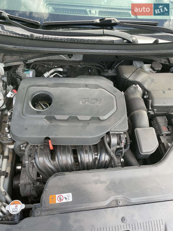 Седан Hyundai Sonata 2015 в Пирятині