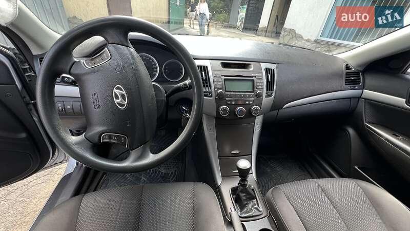 Седан Hyundai Sonata 2008 в Львове