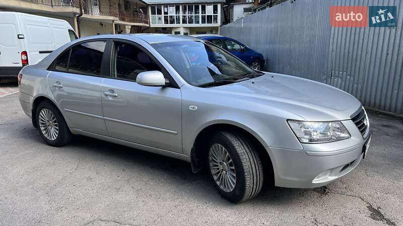 Седан Hyundai Sonata 2008 в Львове