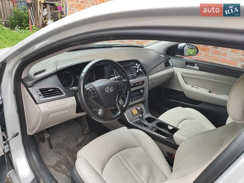 Седан Hyundai Sonata 2014 в Прилуках