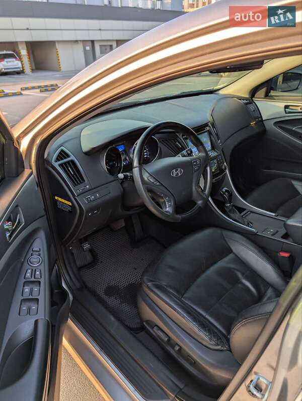 Седан Hyundai Sonata 2012 в Києві