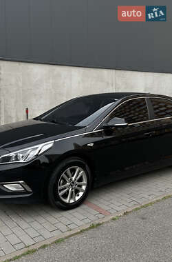 Седан Hyundai Sonata 2016 в Софіївській Борщагівці