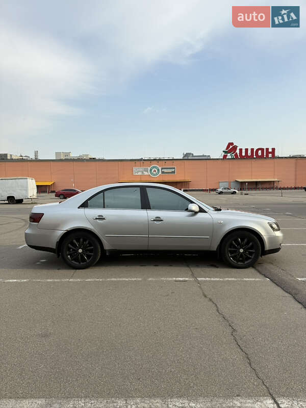 Седан Hyundai Sonata 2006 в Киеве