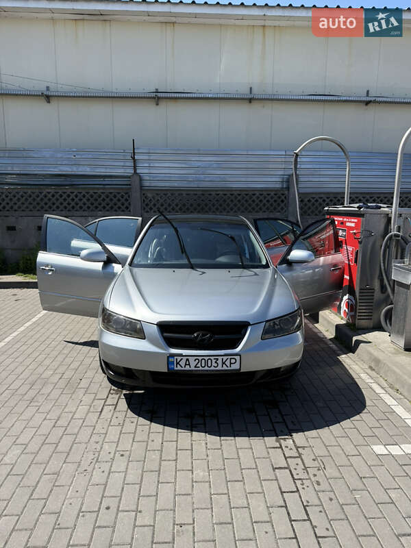 Седан Hyundai Sonata 2006 в Киеве